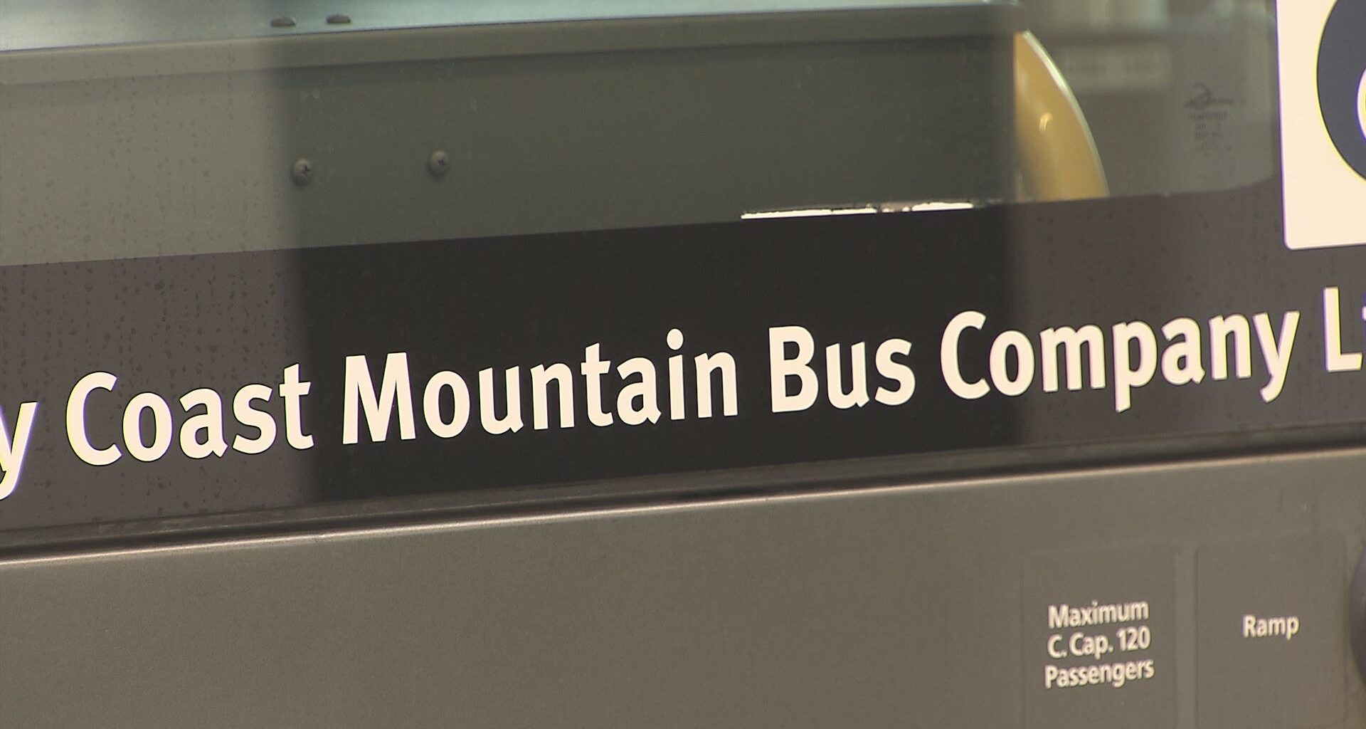 Transit workers vote on strike after failed talks with Coast Mountain Bus Company