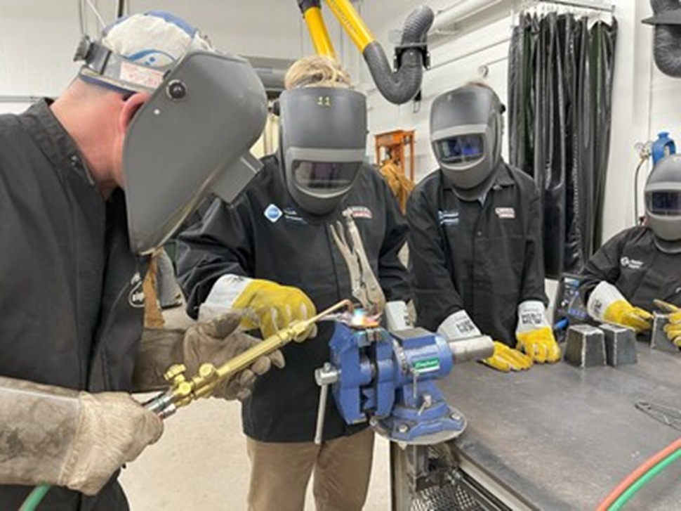 Ottawa launches $6B plan to recruit skilled trades workers