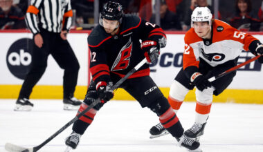 Takeaways: Stankoven hits another level as Hurricanes dominate Flyers in Game 1