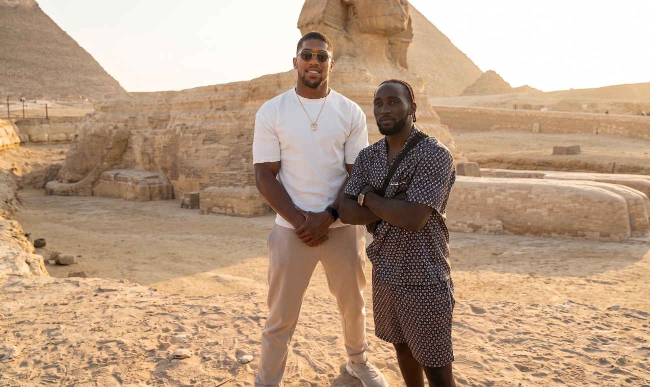Image: Terence Crawford Overpowers Jai Opetaia In Egypt Clip