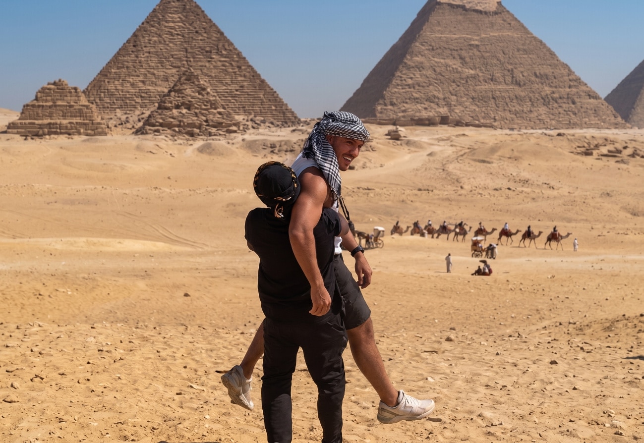 Image: Terence Crawford Overpowers Jai Opetaia In Egypt Clip