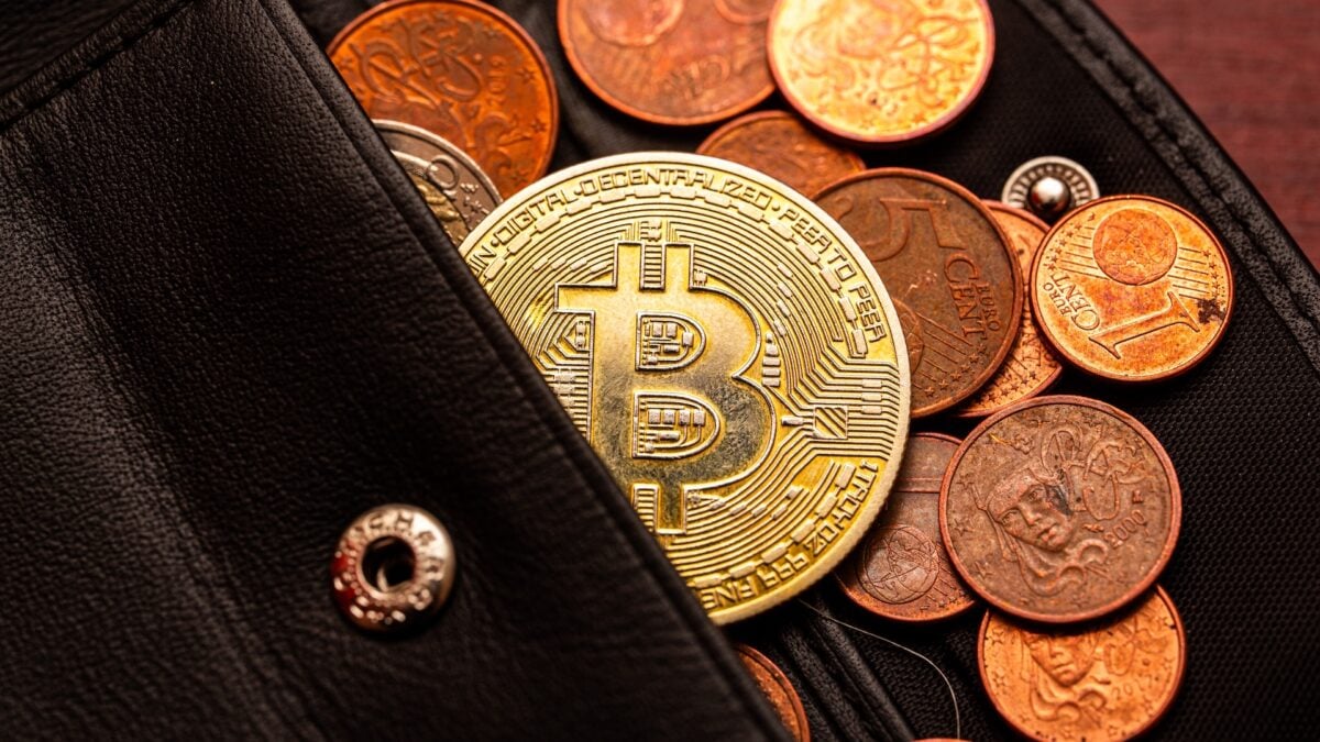 Man Says He Used AI to Unlock Old Bitcoin Wallet Worth $400K