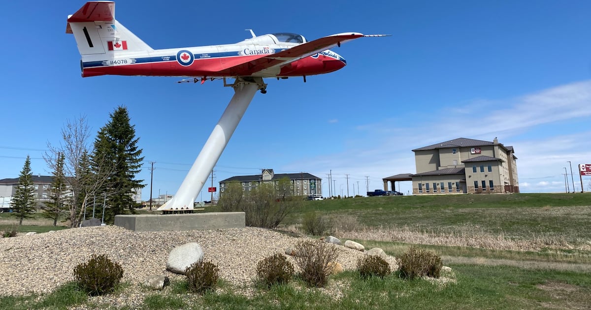 ‘It’s not good’: Moose Jaw businesses react to grounding of Snowbirds fleet - CTV News