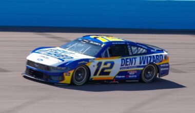 Kyle Larson, Chase Elliott and Ryan Blaney involved in early crash at NASCAR All-Star Race