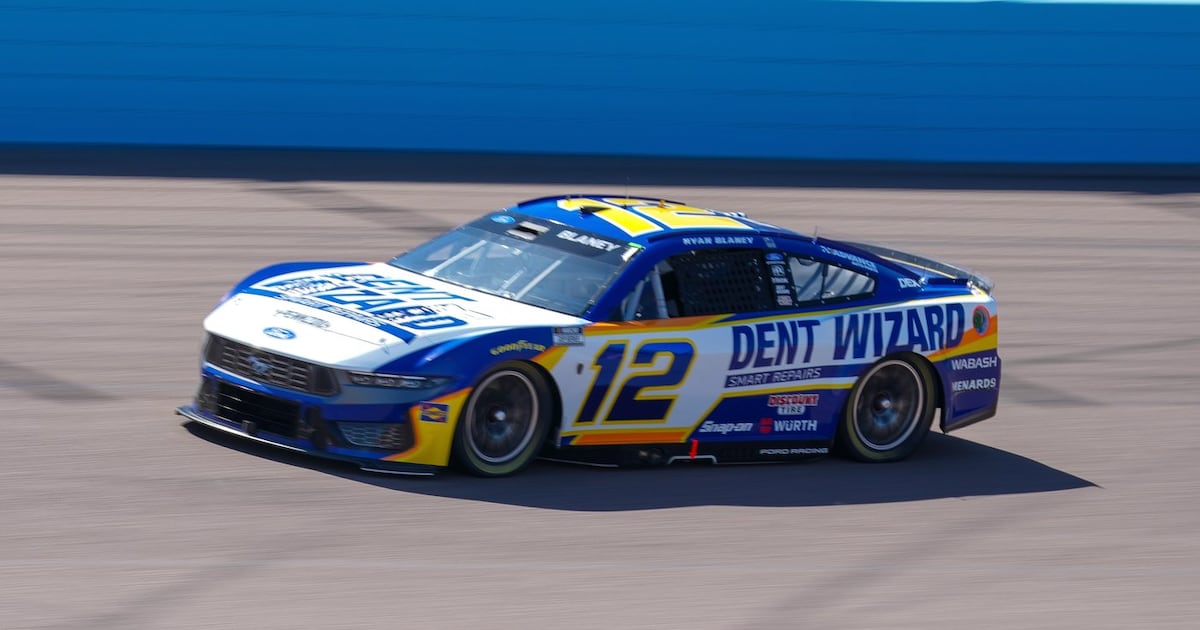 Kyle Larson, Chase Elliott and Ryan Blaney involved in early crash at NASCAR All-Star Race