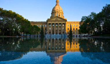 Alberta government pulls an Ontario and goes after bike lanes