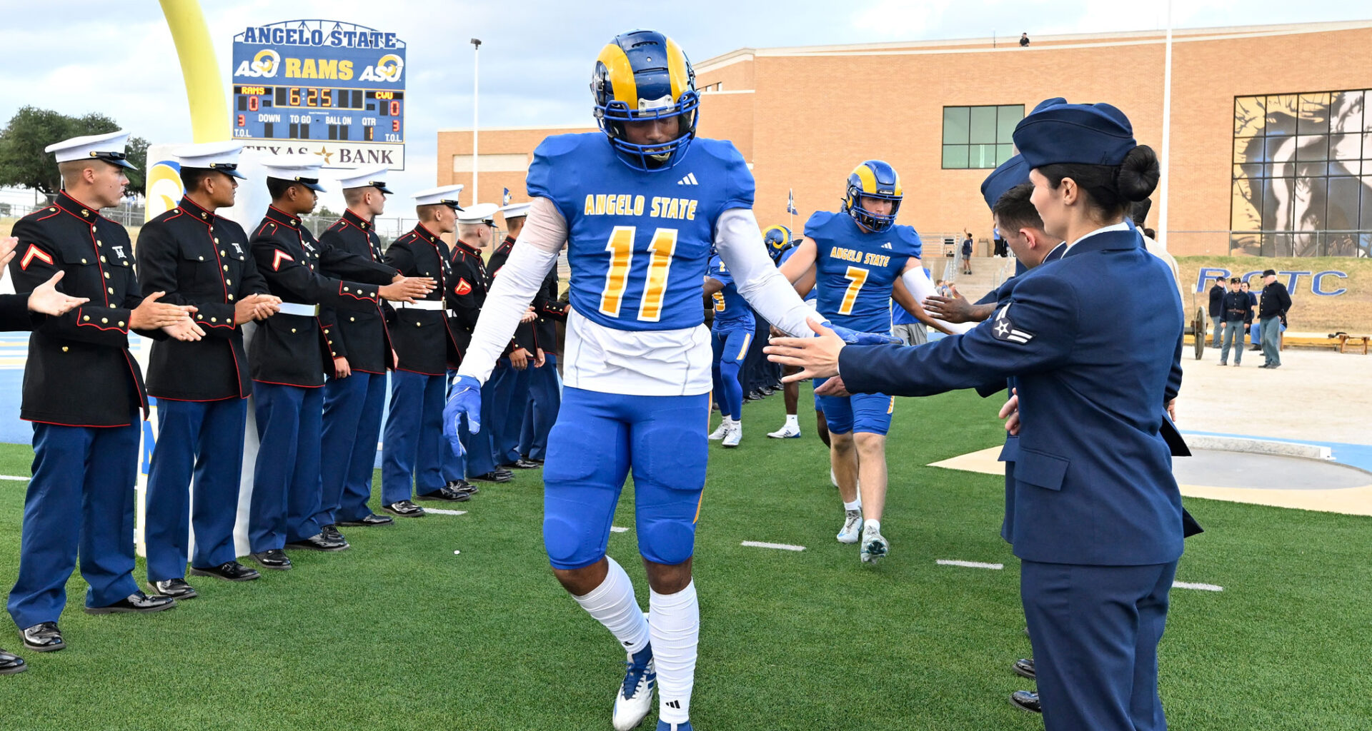 Stampeders sign seven CFL Canadian Draft picks, including linebacker Eric Rascoe