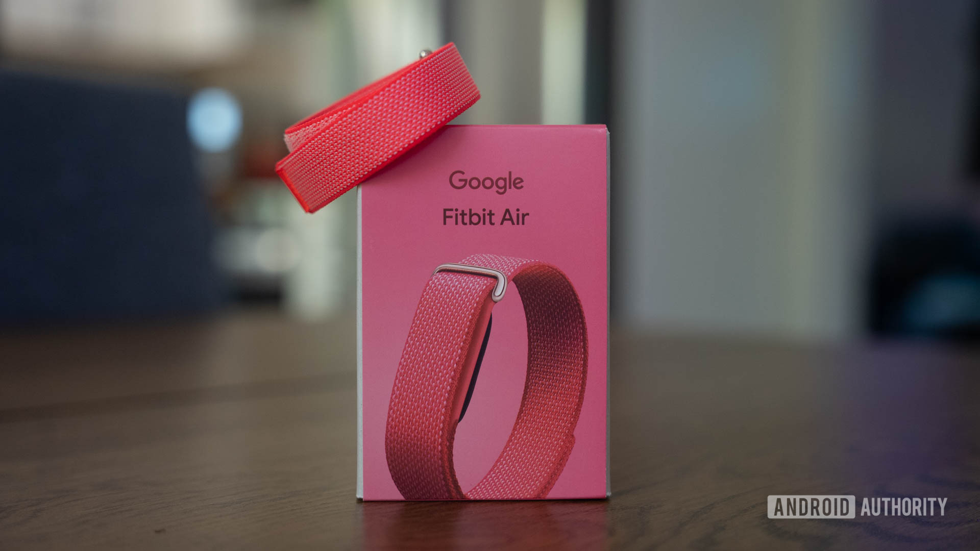 Fitbit Air Berry with Box Closer Fitbit Air Berry with Box Closer