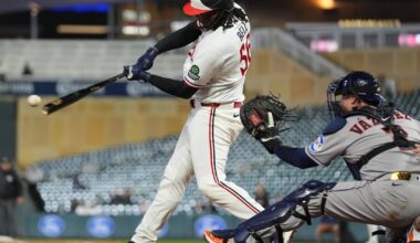 Josh Bell homers twice as Twins beat Astros in game delayed nearly two hours by rain