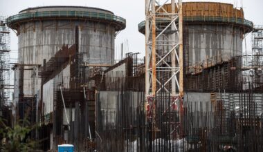 Lawsuits over Vancouver water treatment plant settle, locals call for disclosure of financials
