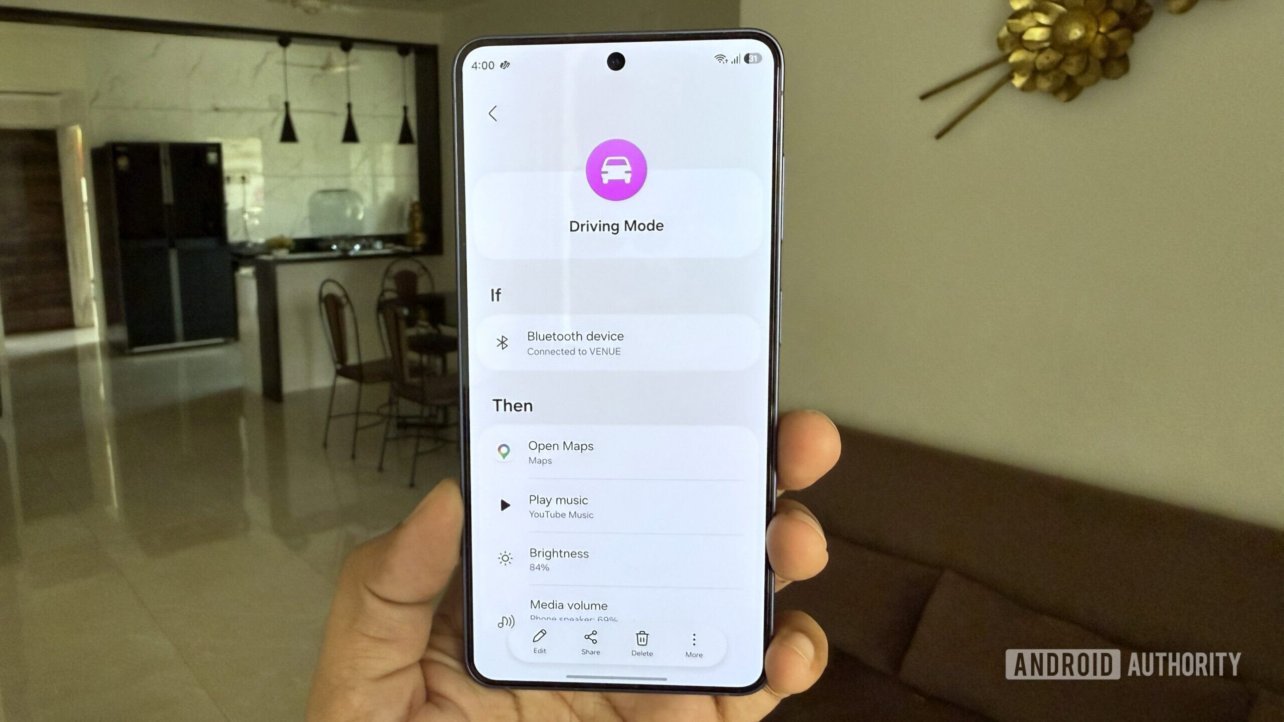Galaxy phone showing driving routine Galaxy phone showing driving routine