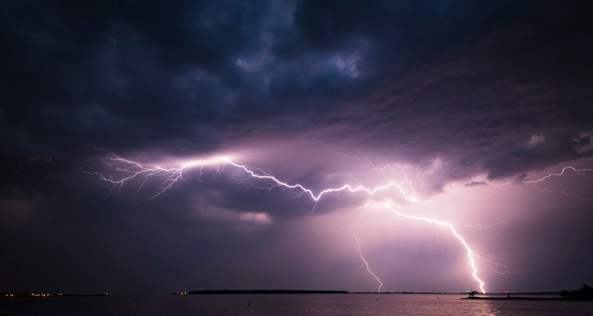 Tomorrow's Weather Calgary (May 19): Thunderstorms Hit Afternoon & Evening