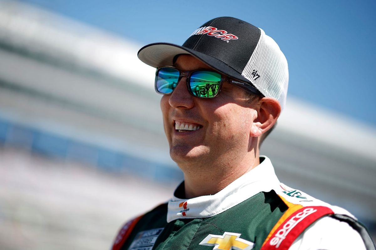 Paying tribute to NASCAR racer Kyle Busch