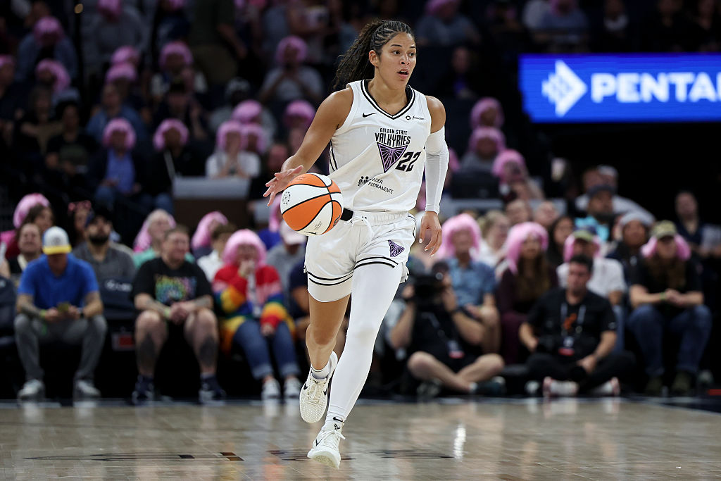 MINNEAPOLIS, MINNESOTA - SEPTEMBER 11: Veronica Burton #22 of the Golden State Valkyries dribbles up the court during the first quarter against the Minnesota Lynx at Target Center on September 11, 2025 in Minneapolis, Minnesota.