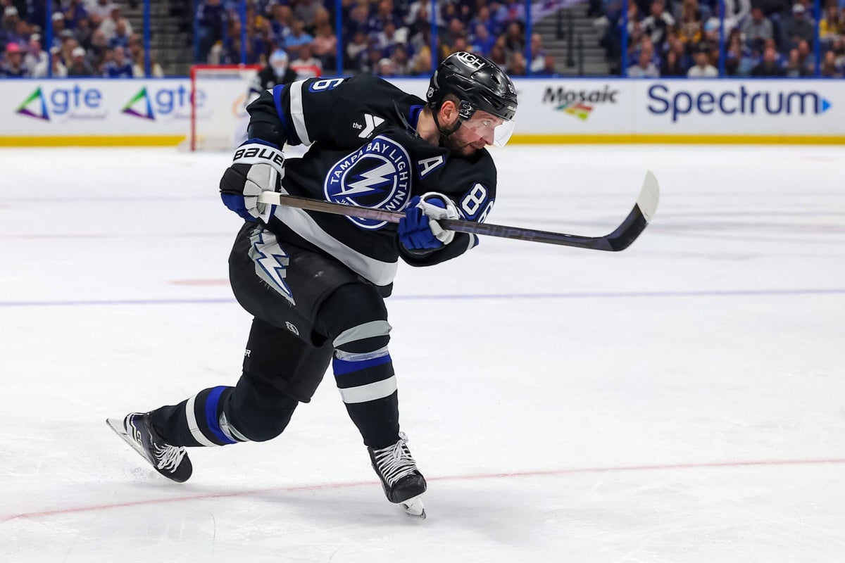 NHL names Hart Trophy finalists: McDavid, MacKinnon, Kucherov up for league MVP