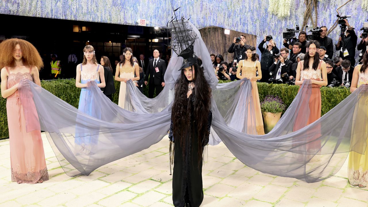 Madonna Enchants in a Sheer Cape—Carried by 7 Ladies-in-Waiting—at the 2026 Met Gala