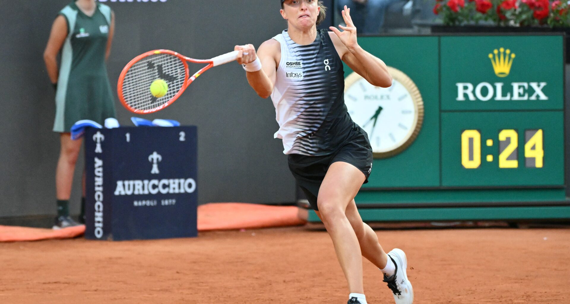 Swiatek, Osaka roll to set up fourth-round showdown in Rome