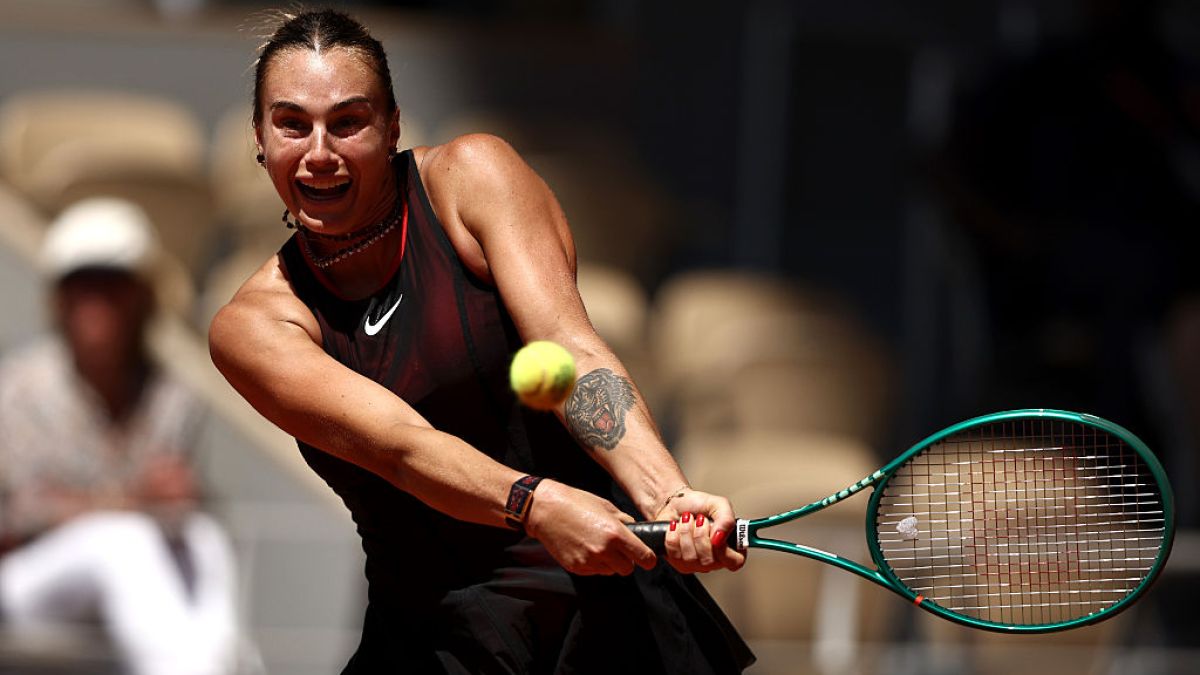 French Open: Sabalenka storms past Bouzas Maneiro, Gauff also cruises | Tennis News