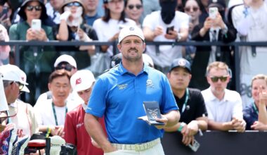 DeChambeau makes flying start to share LIV lead - News