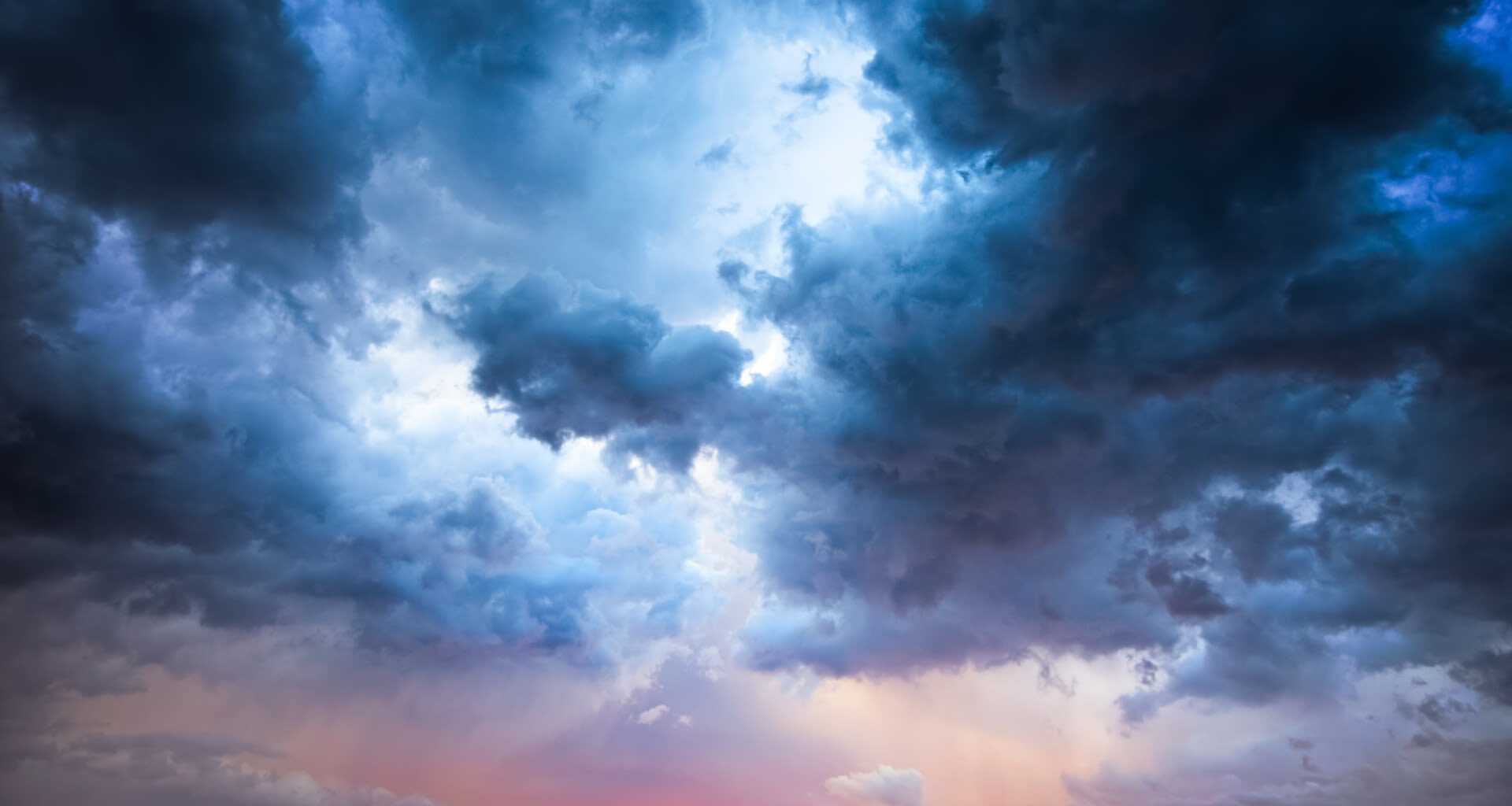 Tomorrow's Weather Calgary (May 11): Morning Thunderstorms, Afternoon Clears