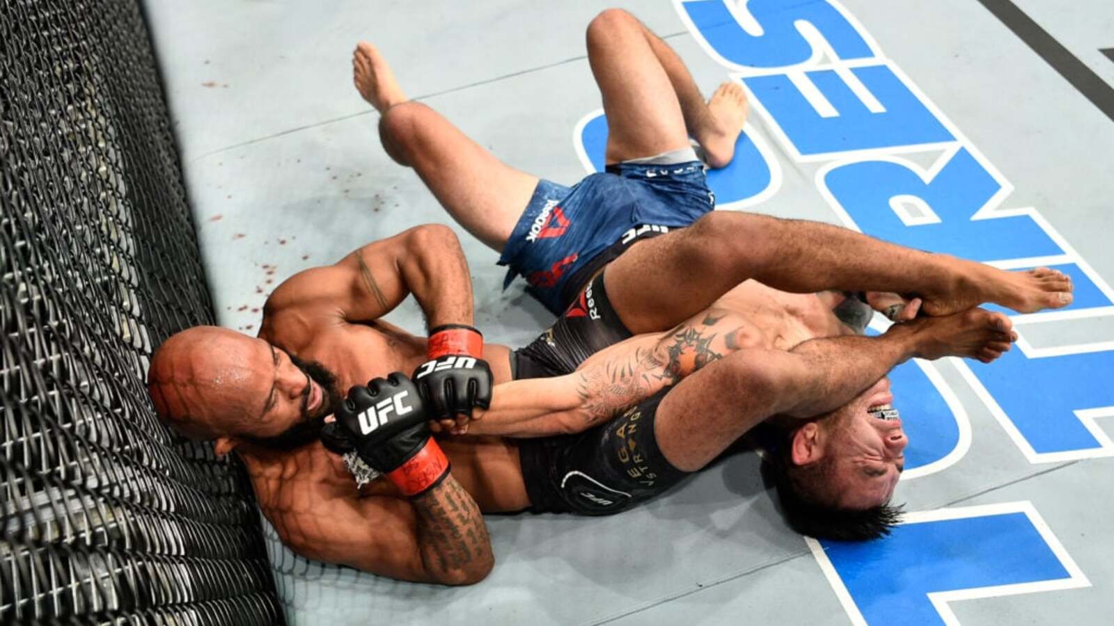 Georges St-Pierre stunned by Demetrious Johnson’s famous armbar lesson