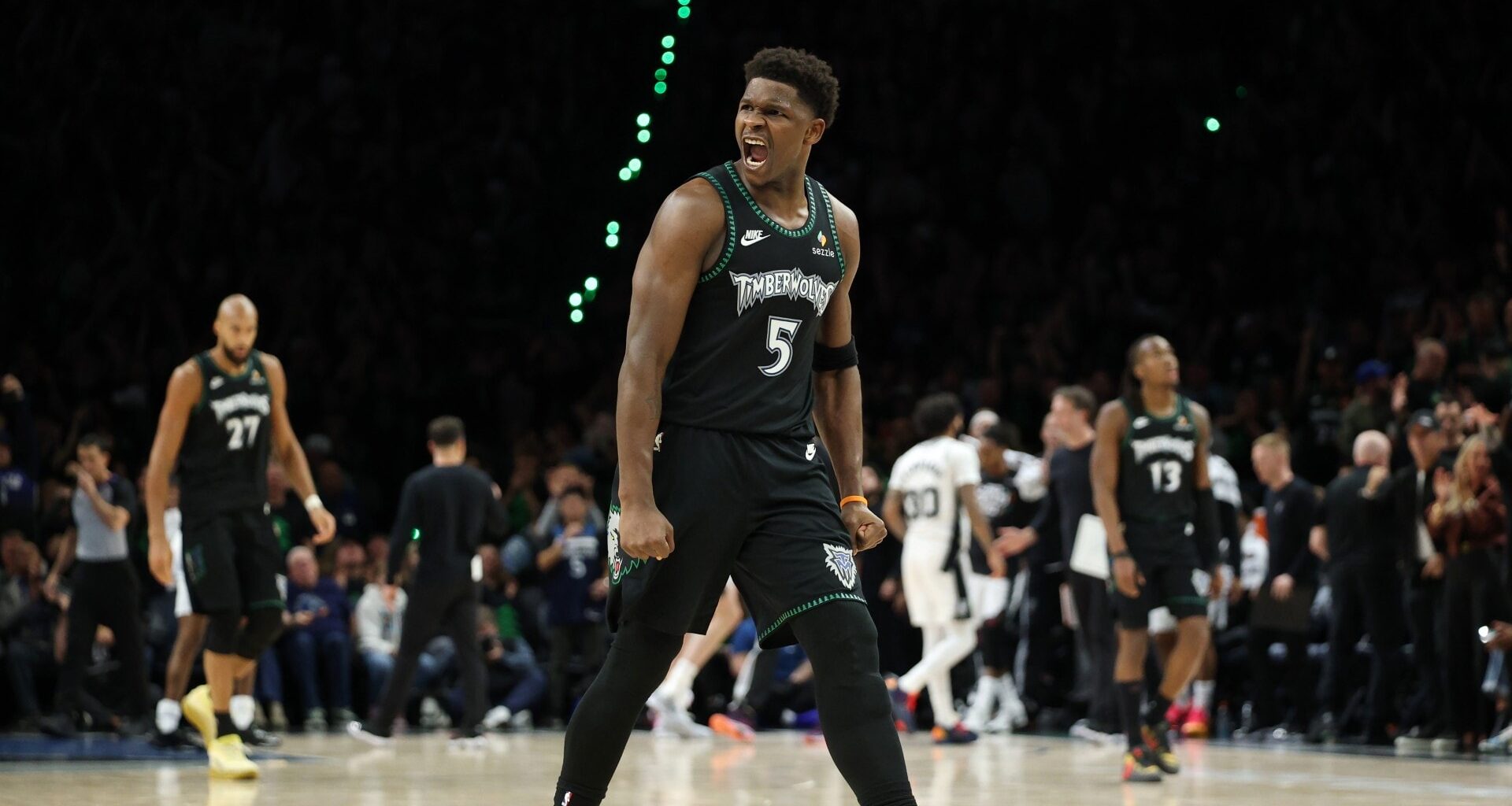 4 takeaways: Wemby masterclass leads Spurs to Game 3 win