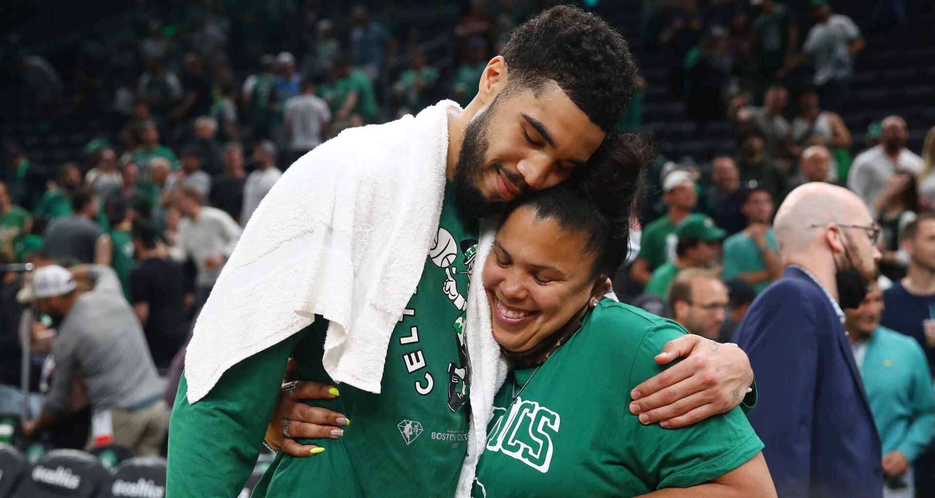 Jayson Tatum puts up 24 points, 13 rebounds playing at MSG for 1st time since injury