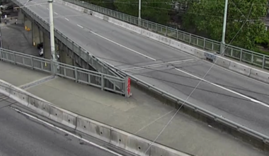Granville Bridge closed in both directions; use alternate route