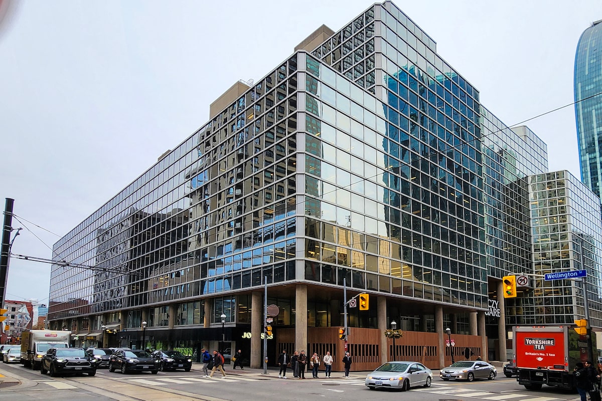 How are Toronto building owners filling vacant office space?