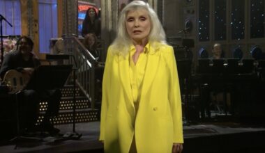 Blondie's Debbie Harry Intros Olivia Rodrigo's Performance On 'SNL'