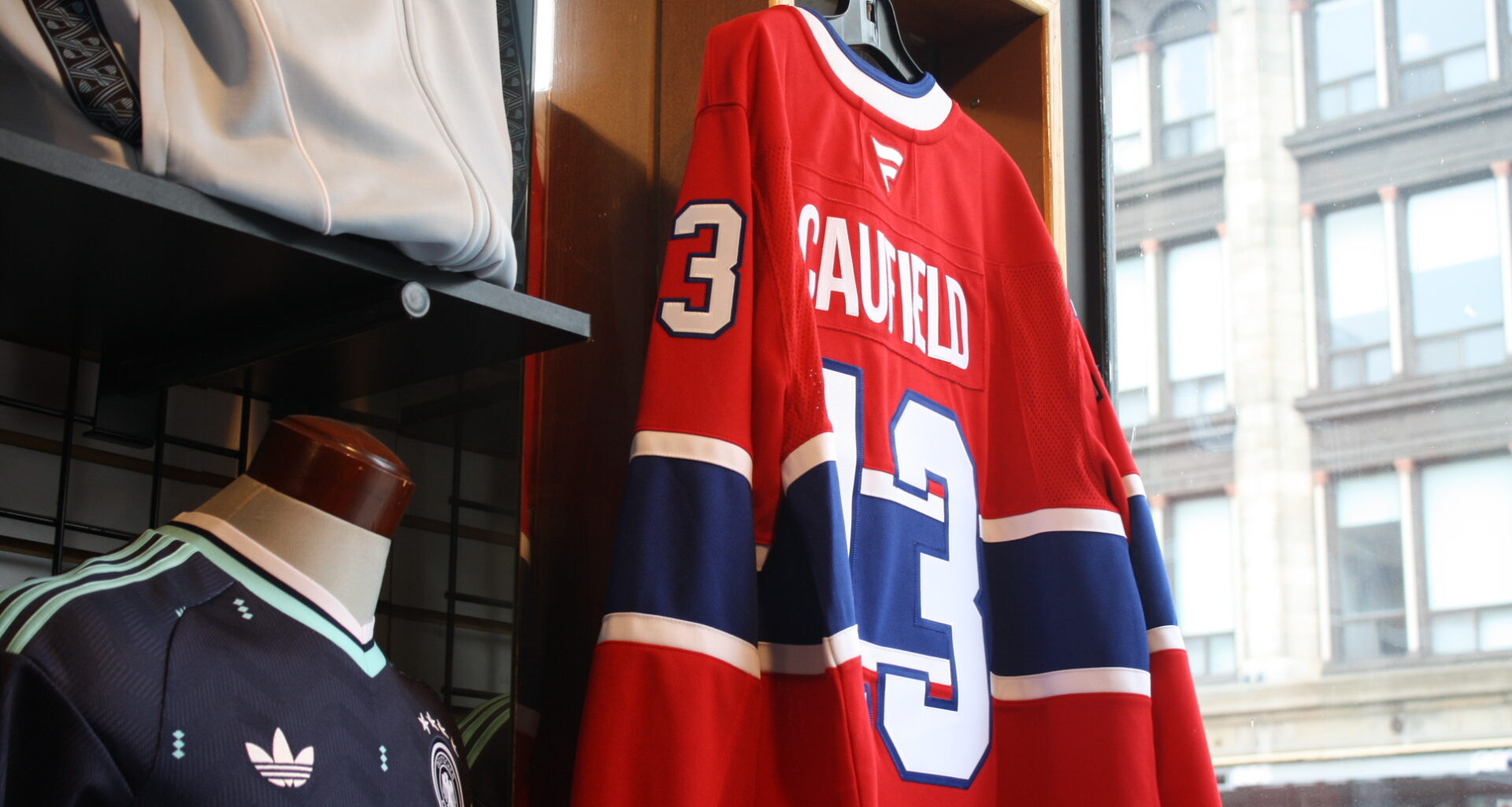 ‘The credit card is crying right now’: Habs playoff run fuels spending spree for Quebecers