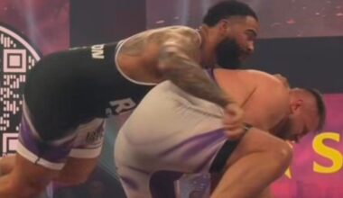 Gable Steveson blitzes Alexandr Romanov for tech fall victory, takes aim at 2 Olympians after winning RAF 9 main event
