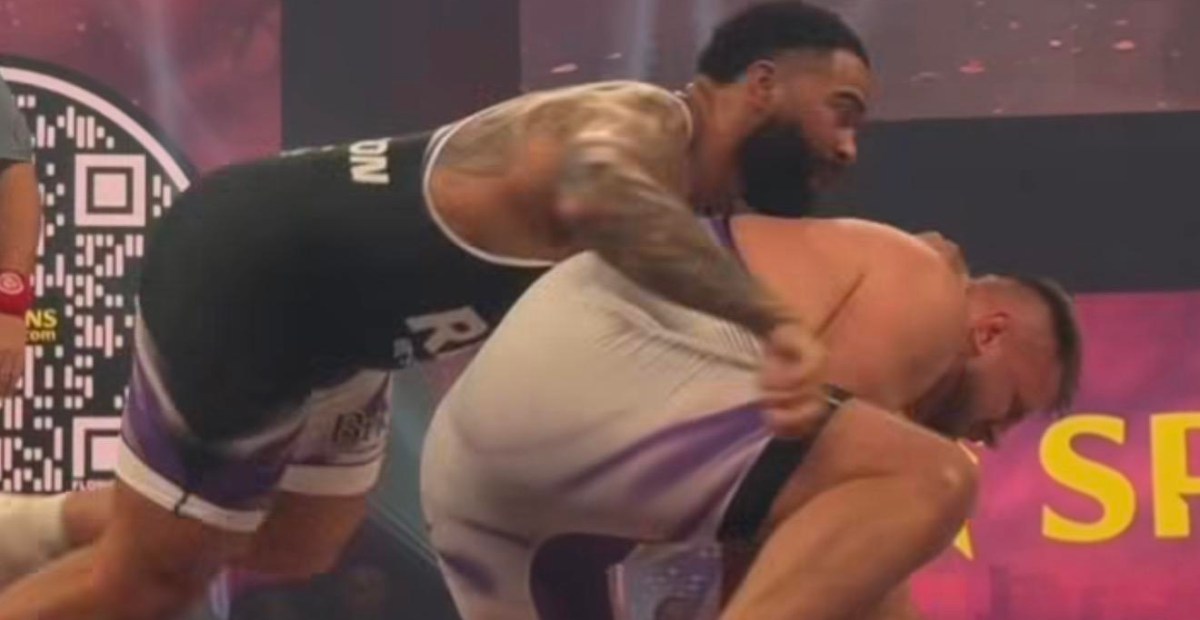 Gable Steveson blitzes Alexandr Romanov for tech fall victory, takes aim at 2 Olympians after winning RAF 9 main event