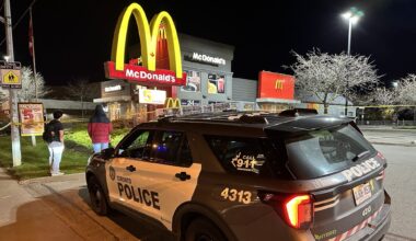 Police investigating shooting at Scarborough fast-food spot