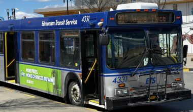 Over half of Edmonton buses are aging, transit group calls for renewal