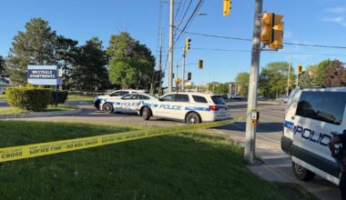 2 youths in hospital following Mississauga fight
