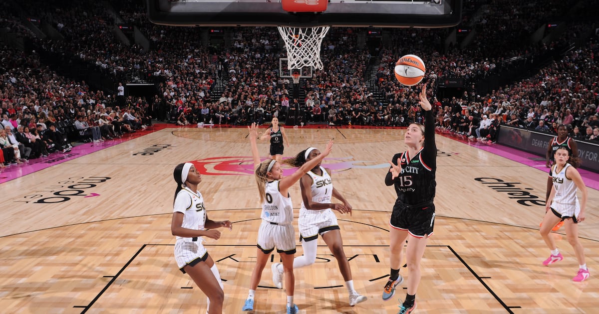 Fire set WNBA crowd record for an expansion team in opener