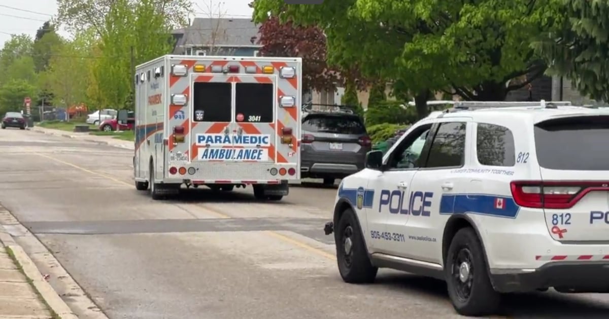 Man hurt in Mississauga stabbing: paramedics