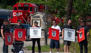 Employers press Ottawa to curb strike activity in key federally regulated sectors
