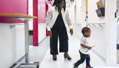 Montreal clinic cares for pregnant women with cancer