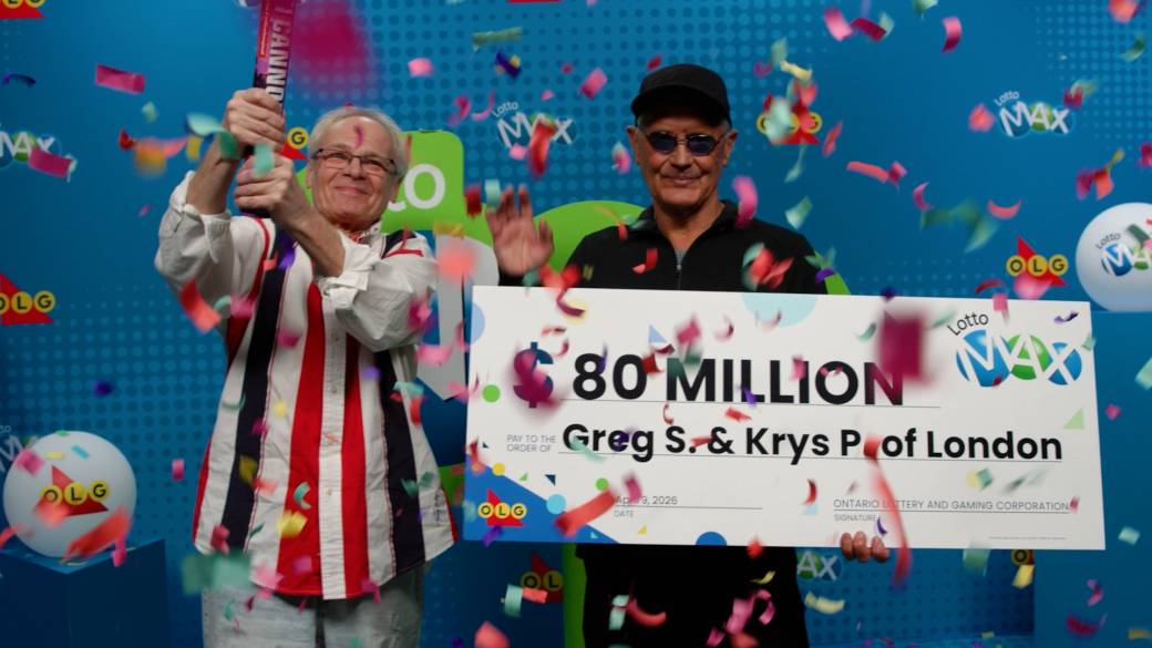 Click to play video: '$80M Lotto Max jackpot claimed by London, Ont., friends after years of dreaming big'