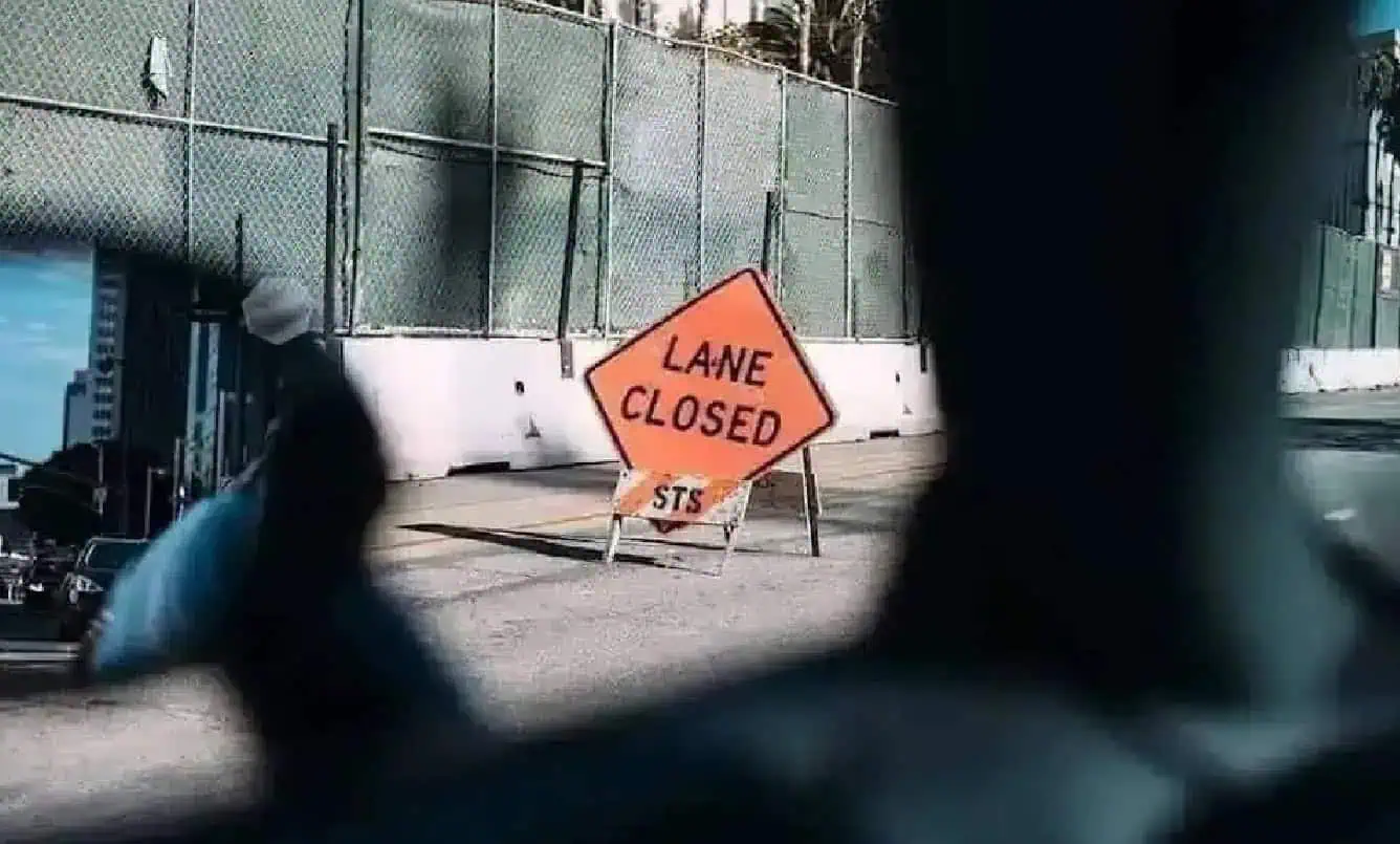 QEW lanes closed mississauga.