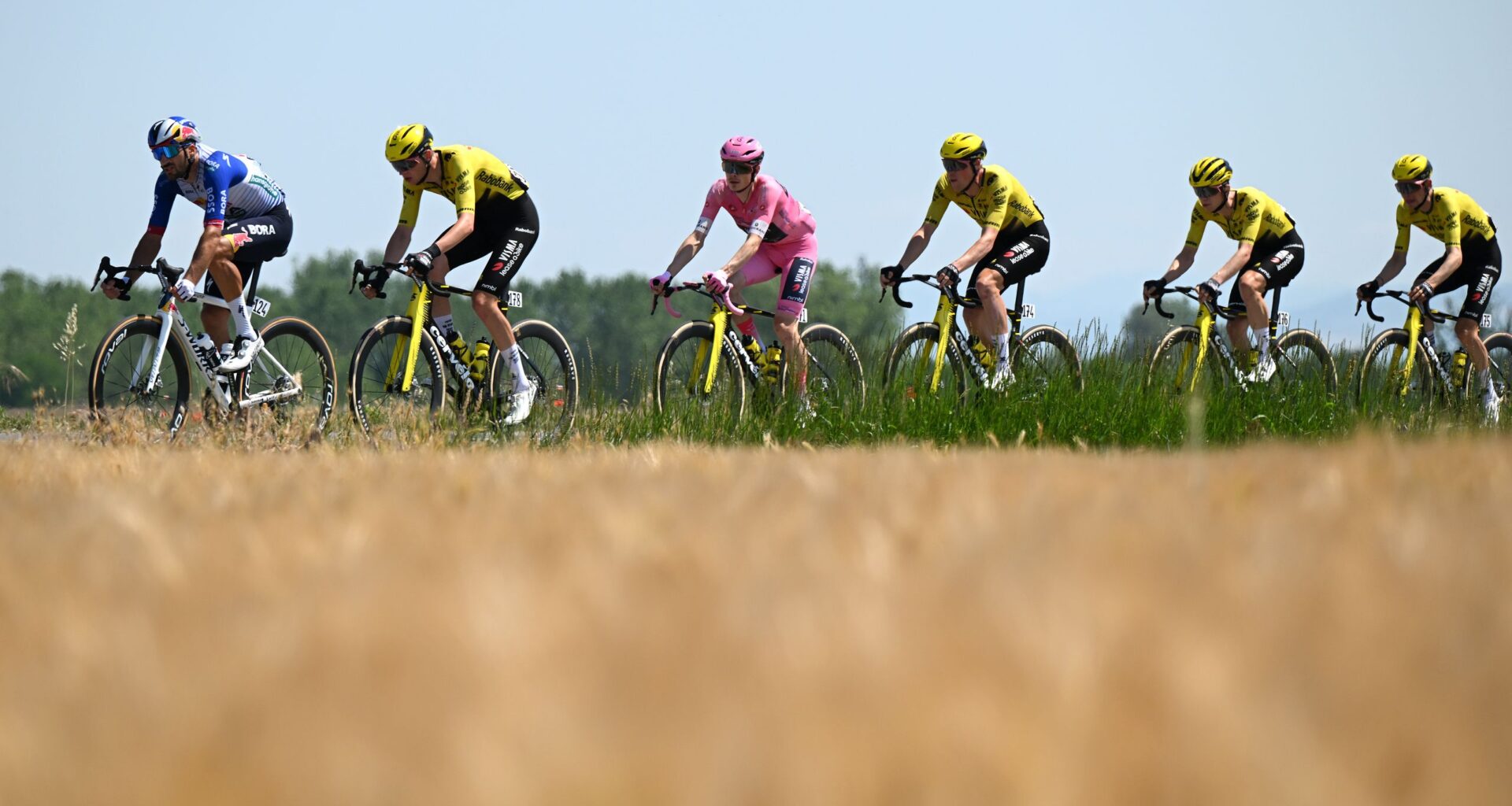 Giro d'Italia stage 15 LIVE: Four riders clear of the sprinter team led peloton