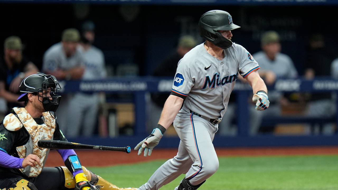 Canada's Liam Hicks helps Marlins end Rays' win streak