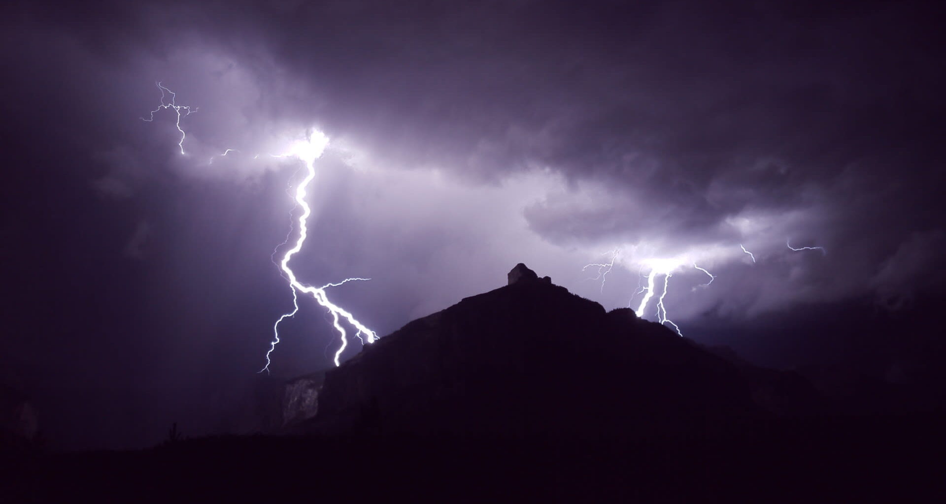 Tomorrow's Weather Calgary (May 27): Warm Afternoon, Evening Thunderstorms