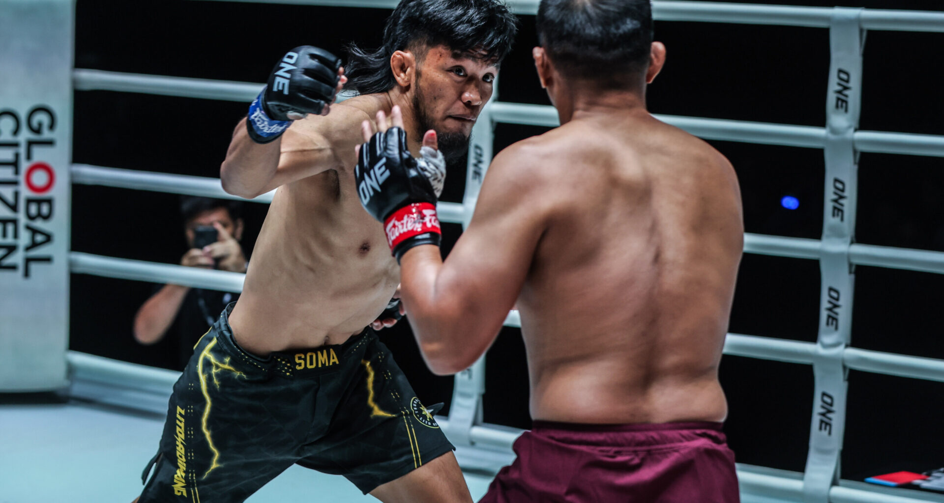 MMA fighter Lito Adiwang punches Eko Roni Saputra at ONE Fight Night 43