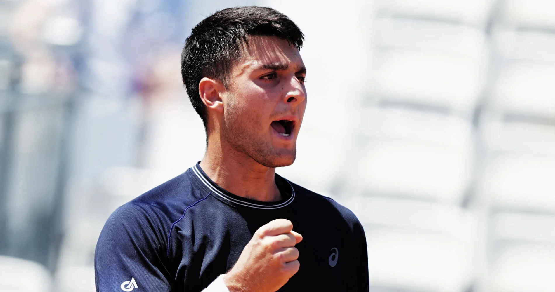 Qualifier Llamas Ruiz outlasts Moutet over three hours to extend Cinderella run in Rome