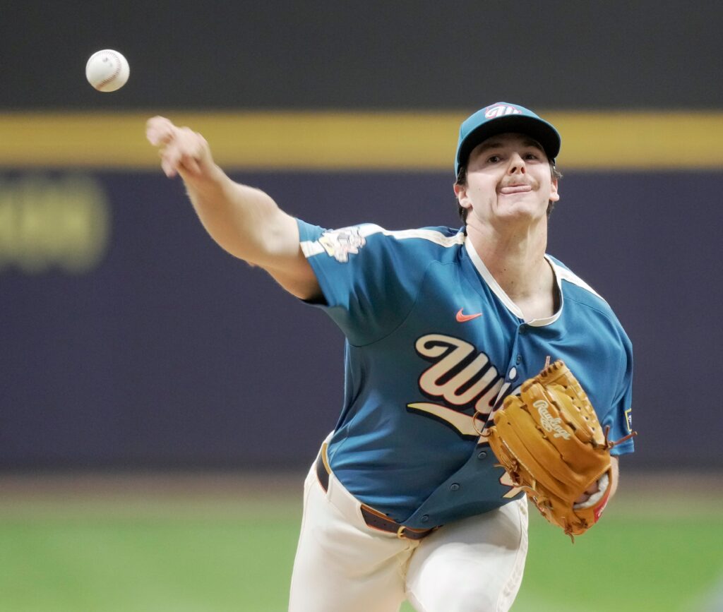Brewers Place Logan Henderson On Injured List