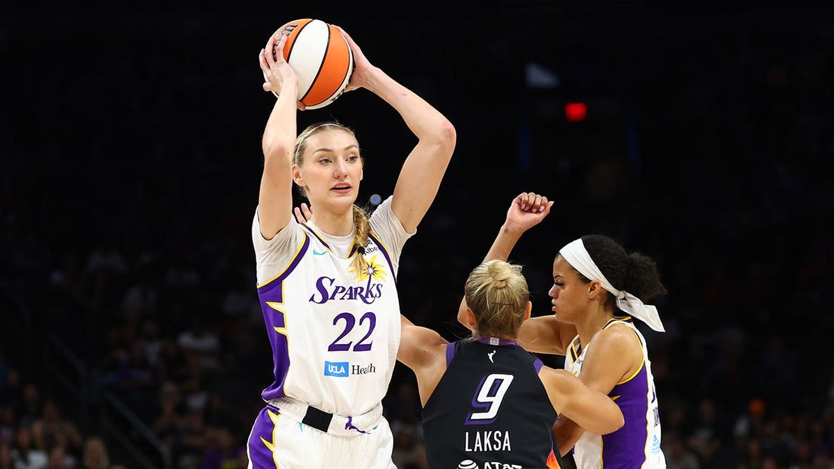Cameron Brink defending against Phoenix Mercury at PHX Arena
