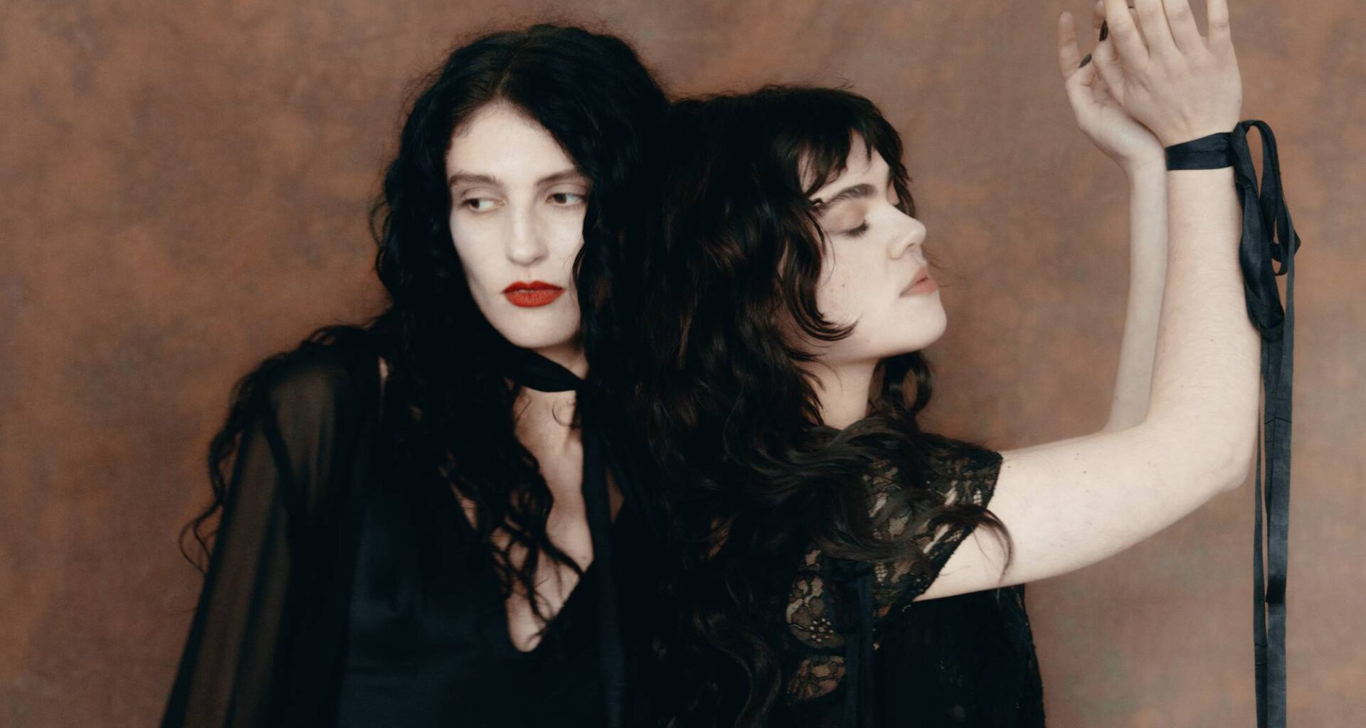 Lucia & The Best Boys teams up with Abigail Morris of The Last Dinner Party for smouldering new single ‘Big Romance'